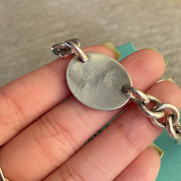 Tiffany Thick Chain Oval Bracelet - Picture 5 of 7